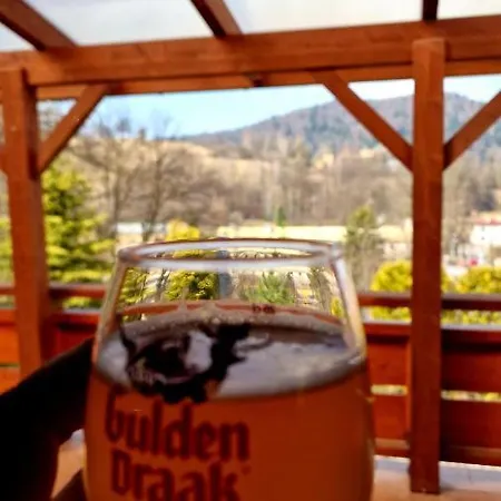 Goralska & موشينا