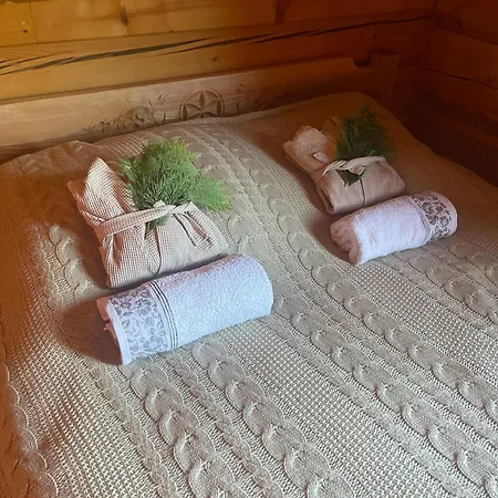 Goralska & موشينا